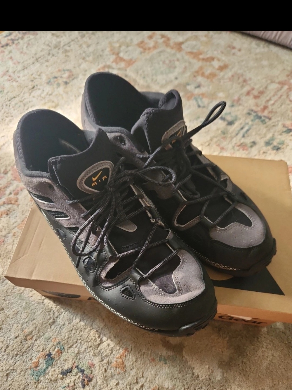 Nike Men’s Black and Gray Trail/Training Sneakers